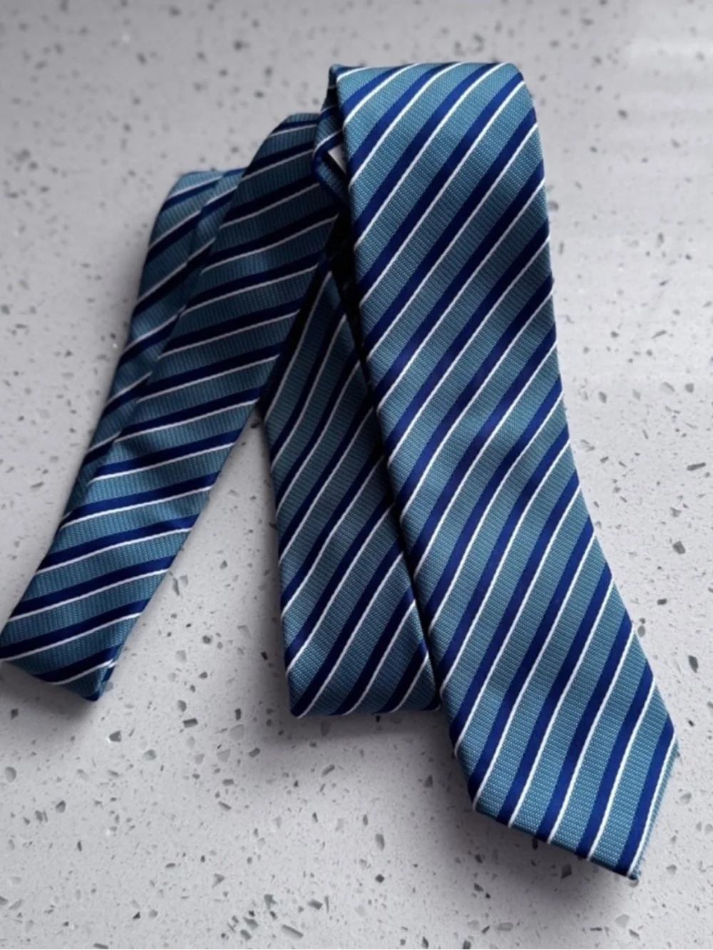 Banana Republic Slim Blue Diagonal Repp Stripe Silk Blend Tie Necktie Like New